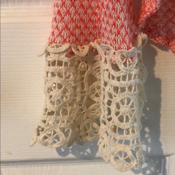 Paper Crane Mesh Top - Picture 2 of 3